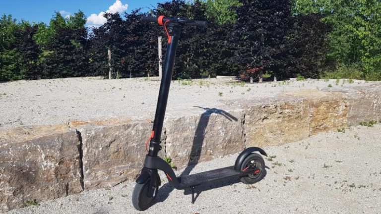 e-scooter-mit-lithium-ionen-akku-800x500